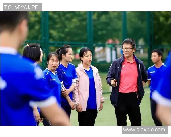 杭州足球队的团队协作探讨与发展之路解析