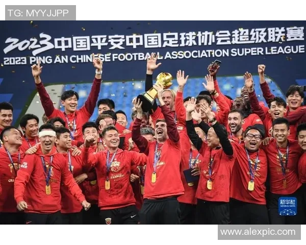 曼城与上海海港历史交锋回顾及两队发展历程分析